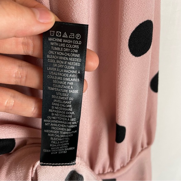 ⭐️2/$20 NWT Adrianna Papell Polka Dot Blouse - Picture 13 of 16